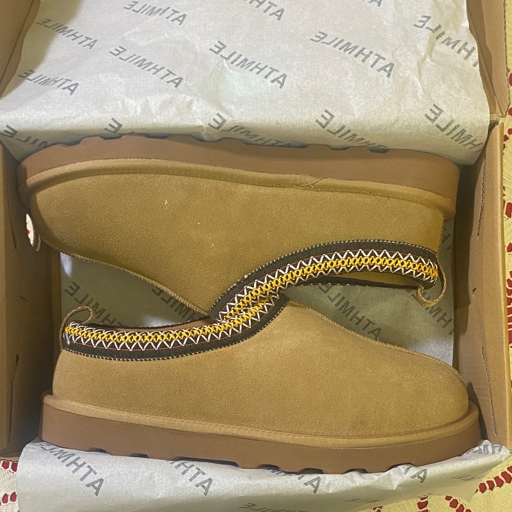 Athmile Brown Slip-On Shoes with Patterned Trim